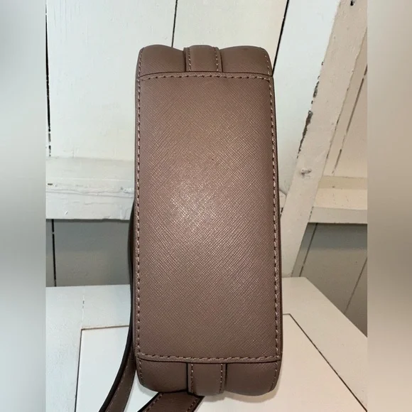 Kate Spade Spring Newbury Crossbody Bag Brown Silver Accents Capsule Wardrobe - Picture 8 of 16